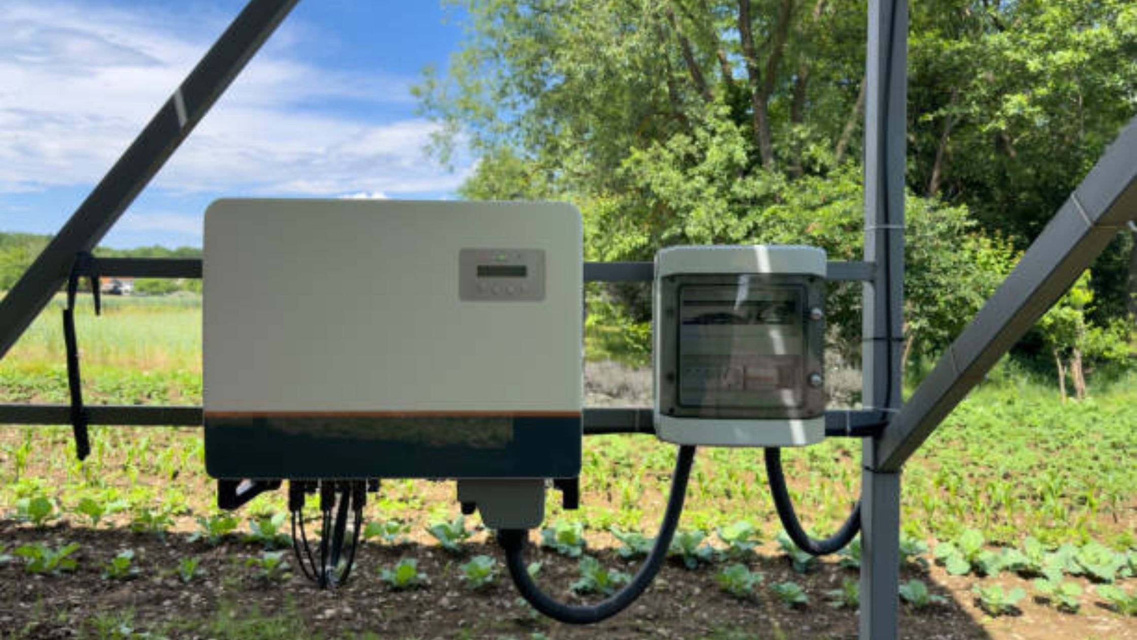 Can Luxpower Hybrid Inverter Replace a Traditional UPS?