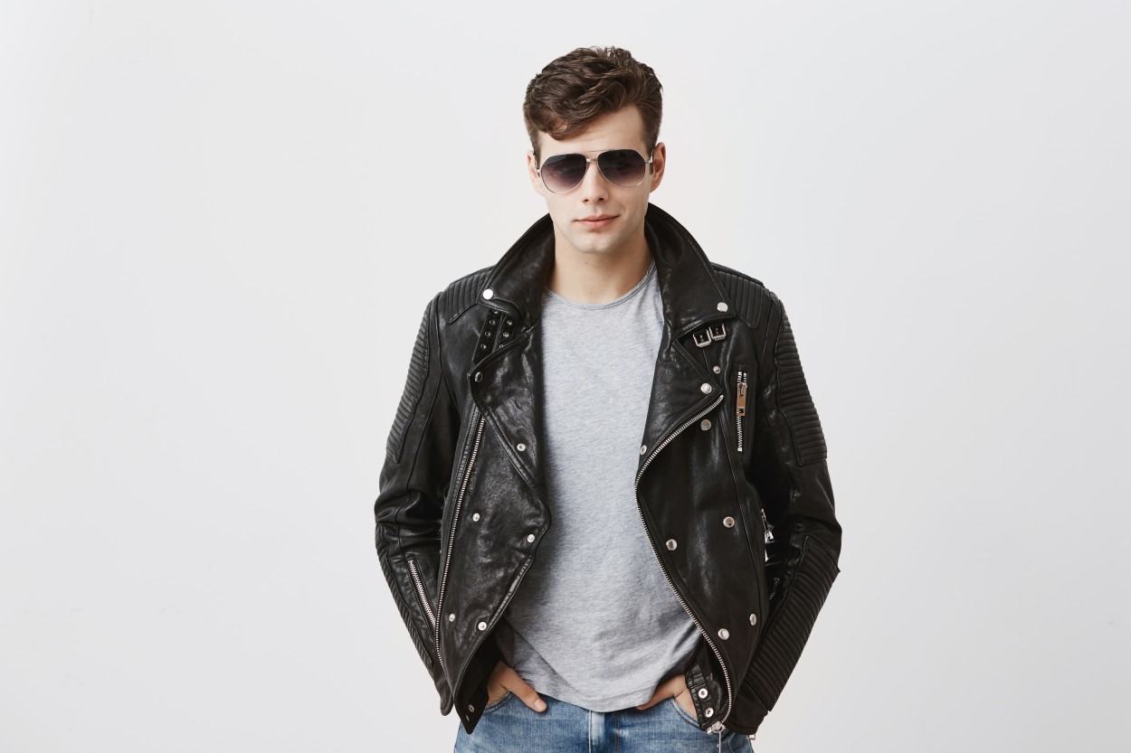 How to Choose High-Quality Men’s Bomber Jackets for Every Season